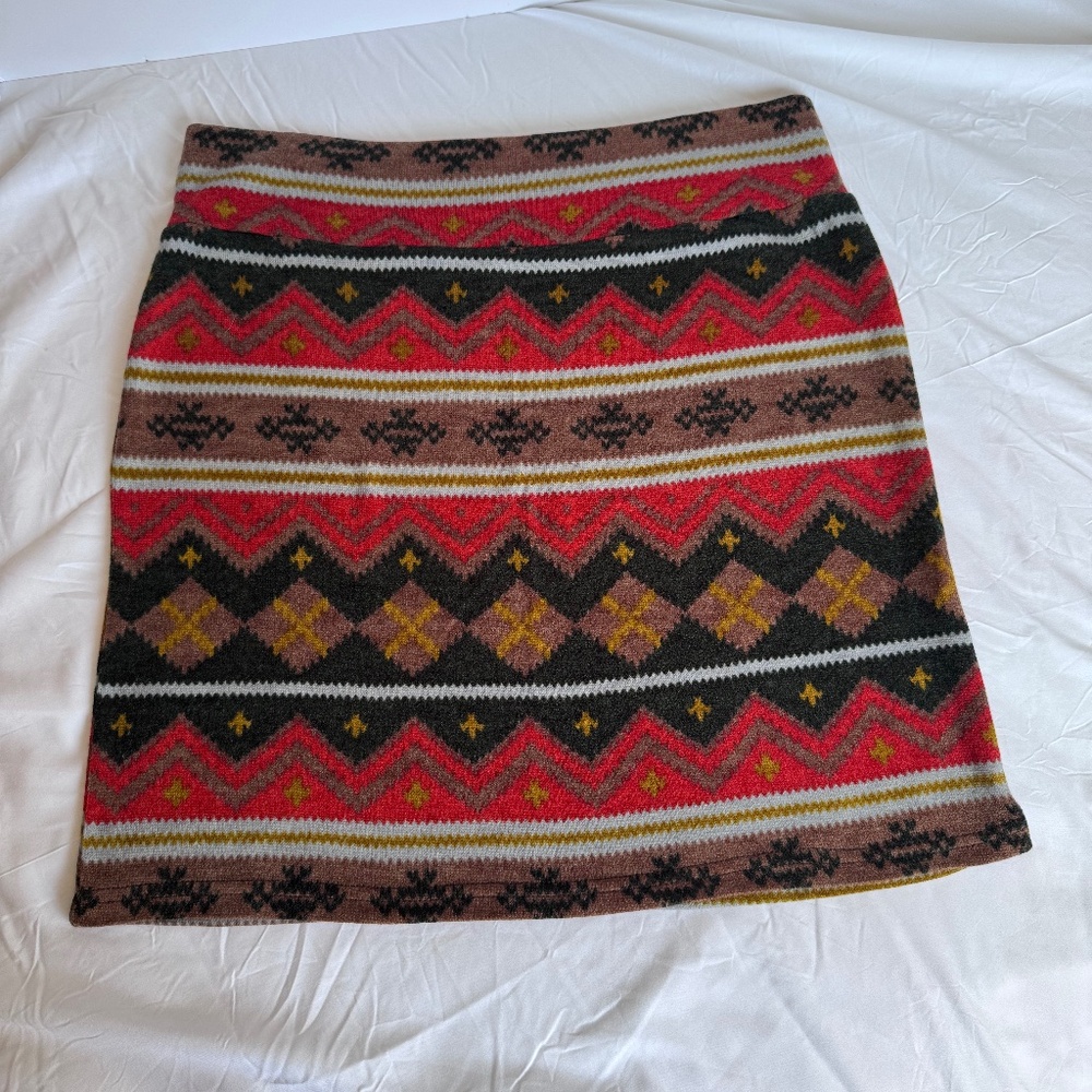 OB2-12 Women’s Large Southwestern Geometric Skirt